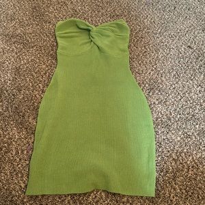 Green strapless dress
